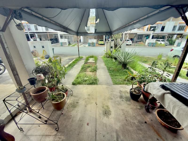 Townhouse for Sale in Bandar Tasik Kesuma (Beranang) - Azli Ibrahim - Exterior - PropertyGuru.com.my
