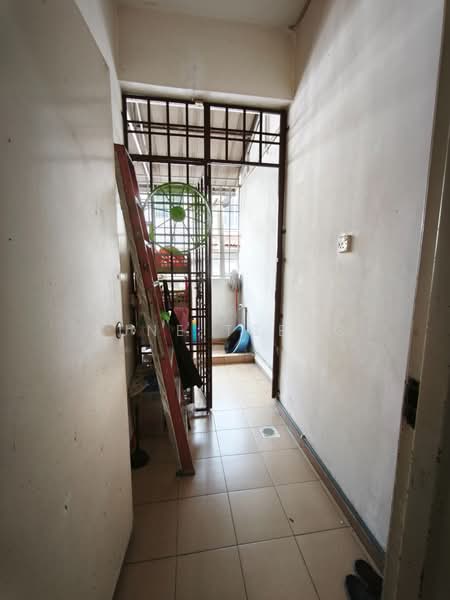 Rumah Teres 2 Tingkat untuk Dijual di Taman Setia Indah (Tebrau) - June Tseng - Corridor - PropertyGuru.com.my