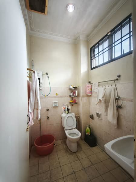 Rumah Teres 2 Tingkat untuk Dijual di Taman Setia Indah (Tebrau) - June Tseng - Bathroom - PropertyGuru.com.my
