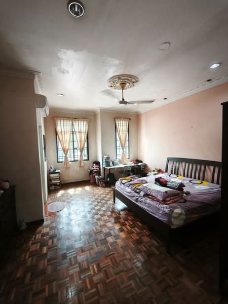 Rumah Teres 2 Tingkat untuk Dijual di Taman Setia Indah (Tebrau) - June Tseng - Bedroom - PropertyGuru.com.my
