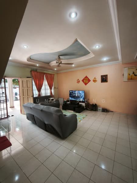 Rumah Teres 2 Tingkat untuk Dijual di Taman Setia Indah (Tebrau) - June Tseng - Living Room - PropertyGuru.com.my