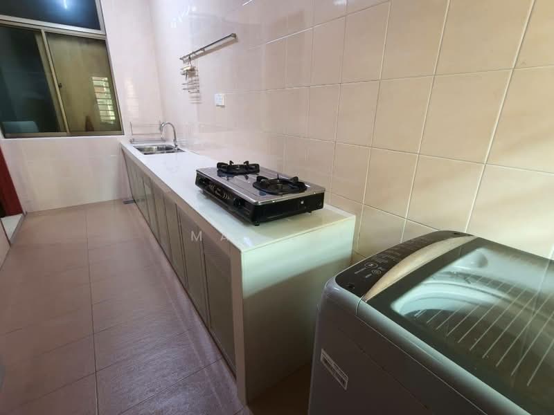 Rumah Teres 2 Tingkat untuk Disewa di Bandar Putra (Kulai) - May Lee - Kitchen - PropertyGuru.com.my