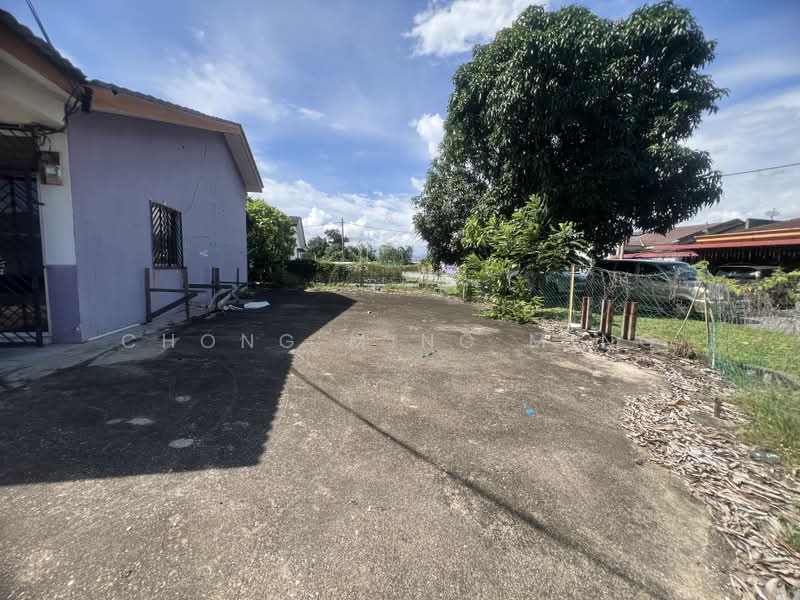 Rumah Teres 1-Tingkat untuk Dijual di Taman Sri Anggerik (Rantau) - Chong Ming Ming - Exterior - PropertyGuru.com.my