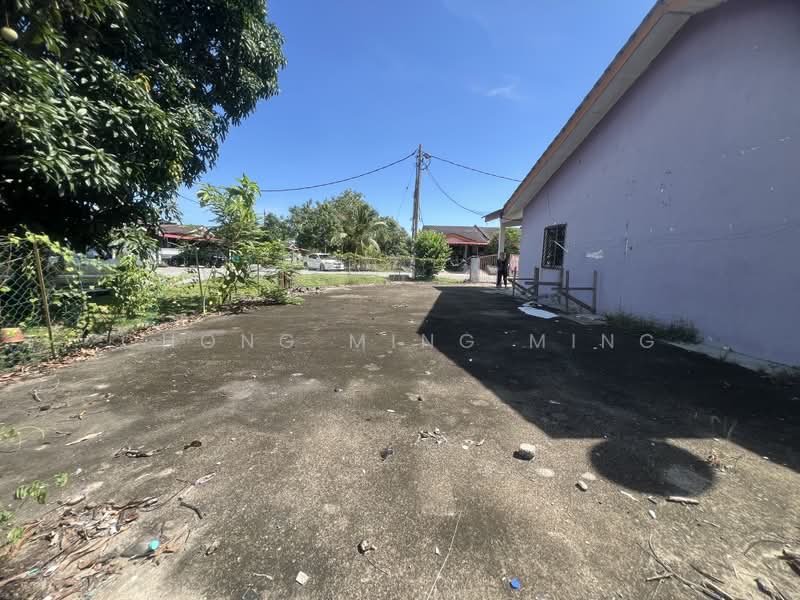 Rumah Teres 1-Tingkat untuk Dijual di Taman Sri Anggerik (Rantau) - Chong Ming Ming - Exterior - PropertyGuru.com.my