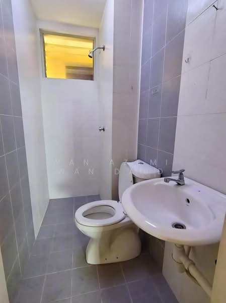 Pangsapuri untuk Dijual di Mewah 9 Residence - Wan Azemi Wan Daud - PropertyGuru.com.my