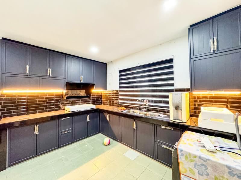 2-storey Terraced House for Sale in Bandar Tasik Kesuma (Beranang) - Azli Ibrahim - Kitchen - PropertyGuru.com.my