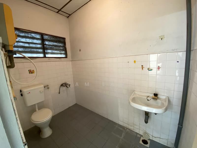 Rumah Teres 2 Tingkat untuk Dijual di Taman Mewah (Ipoh) - Sam Lam - Bathroom - PropertyGuru.com.my