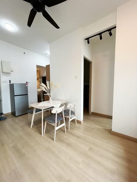 Service Residence for Sale at The Grand Subang Jaya SS13 - Yeong . - Dining Room - PropertyGuru.com.my