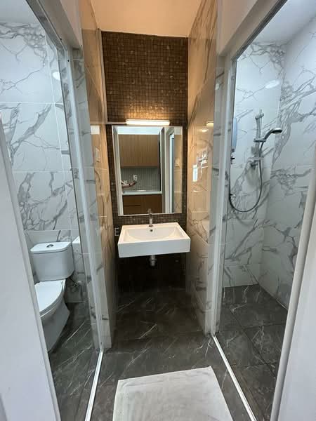 Service Residence for Sale at The Grand Subang Jaya SS13 - Yeong . - Bathroom - PropertyGuru.com.my