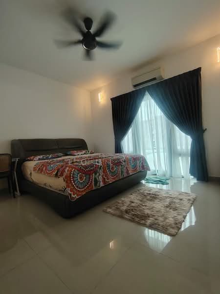 2.5-storey Terraced House for Sale in Taman Bukit Serdang (Seri Kembangan) - Louis . - Bedroom - PropertyGuru.com.my