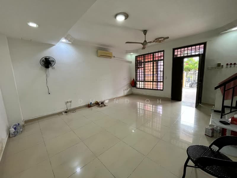 2-storey Terraced House for Sale in Bandar Seri Alam (Masai) - Edmund Oh - Living Room - PropertyGuru.com.my