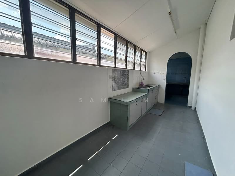 1-storey Terraced House for Sale in Desa Pengkalan Indah (Ipoh) - Sam Lam - Kitchen - PropertyGuru.com.my