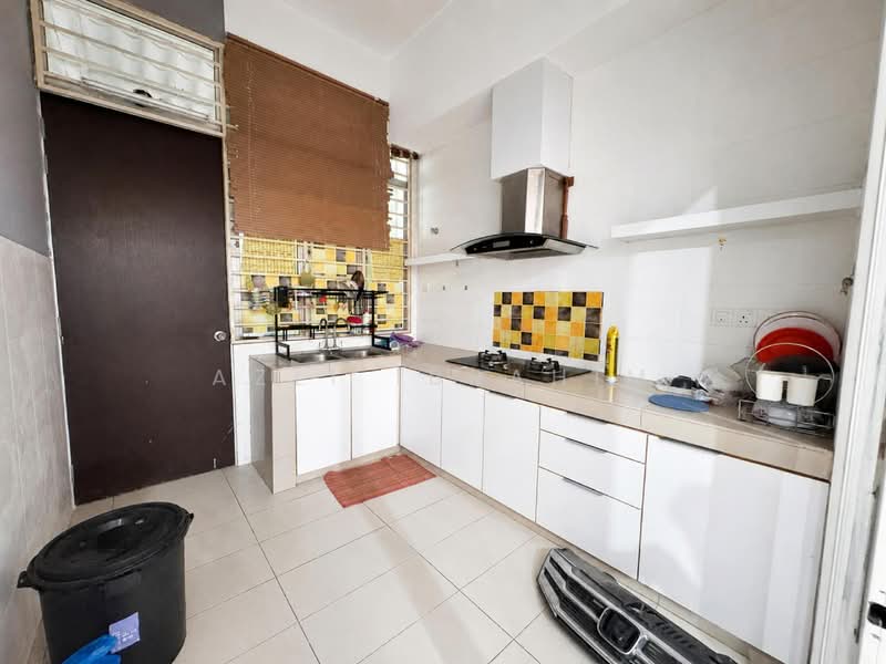 Semi-Detached House for Sale in Taman Raja Tun Uda (Semenyih) - Azli Ibrahim - Kitchen - PropertyGuru.com.my
