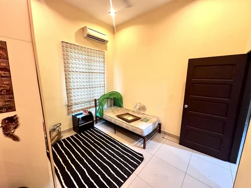 Semi-Detached House for Sale in Taman Raja Tun Uda (Semenyih) - Azli Ibrahim - Bedroom - PropertyGuru.com.my