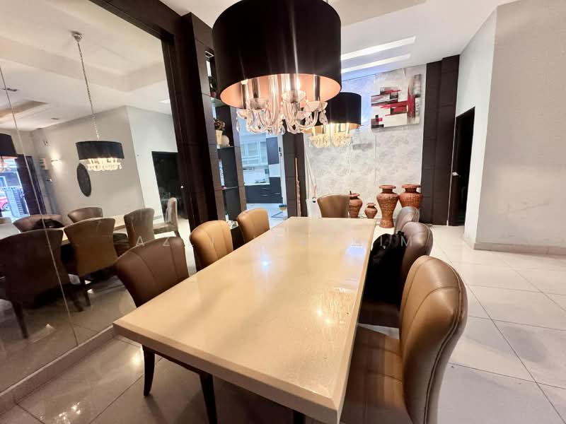 Semi-Detached House for Sale in Taman Raja Tun Uda (Semenyih) - Azli Ibrahim - Dining Room - PropertyGuru.com.my
