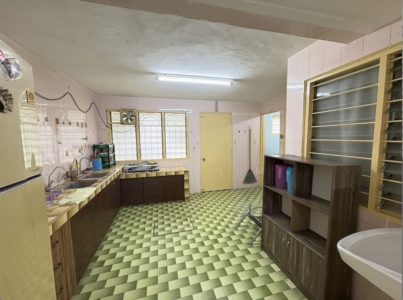 Terraced House for Rent in Seri Kembangan (Selangor) - Cony Lum - Kitchen - PropertyGuru.com.my