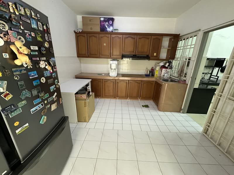 2-storey Terraced House for Rent in Batu Caves (Selangor) - AK TAY - Kitchen - PropertyGuru.com.my