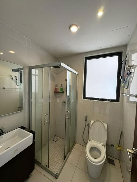 Condominium for Rent at Bay Laurel @ Country Garden Danga Bay - James Foong - Bathroom - PropertyGuru.com.my