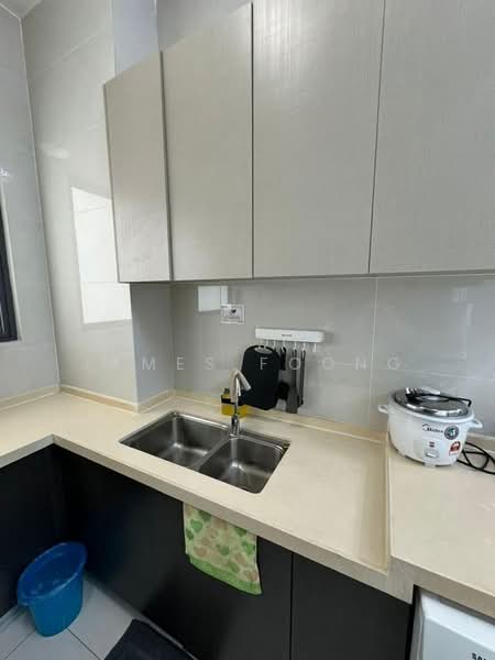 Condominium for Rent at Bay Laurel @ Country Garden Danga Bay - James Foong - Kitchen - PropertyGuru.com.my