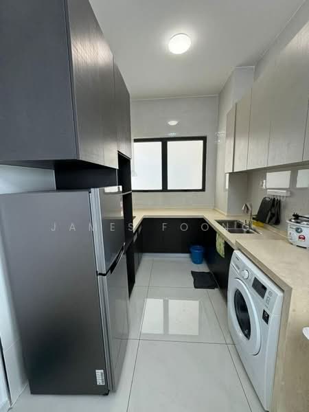 Condominium for Rent at Bay Laurel @ Country Garden Danga Bay - James Foong - Kitchen - PropertyGuru.com.my