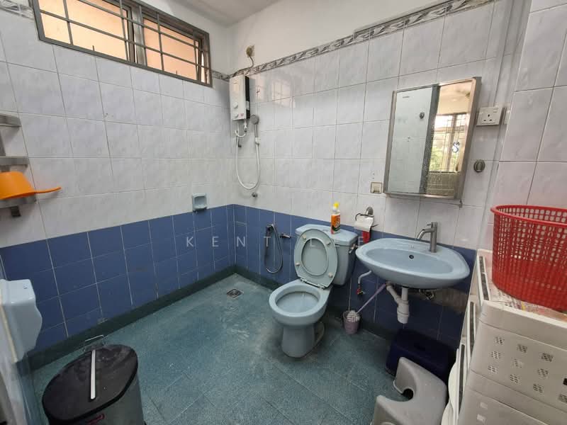Condominium for Rent at Impian Heights - Kent Lee - Bathroom - PropertyGuru.com.my