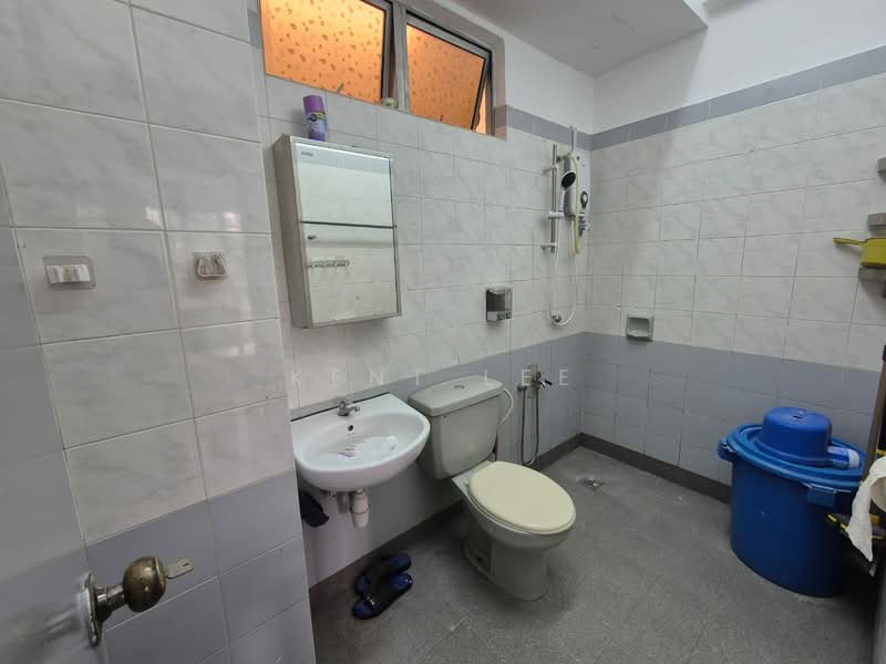 Condominium for Rent at Impian Heights - Kent Lee - Bathroom - PropertyGuru.com.my