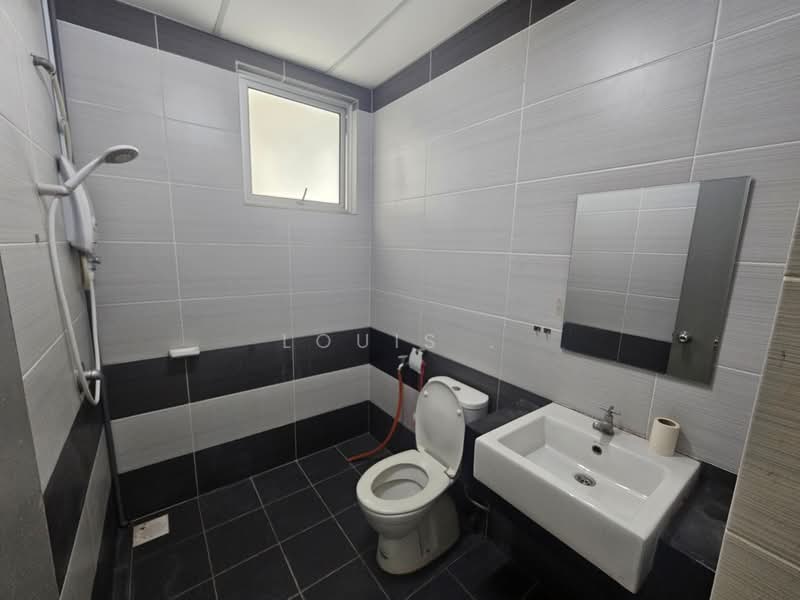 Condominium for Sale at Green Terrain (Prima Villa) - Louis . - Bathroom - PropertyGuru.com.my