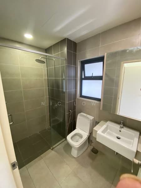 Kondominium untuk Disewa di Lakeville Residence - Nic Low - Bathroom - PropertyGuru.com.my