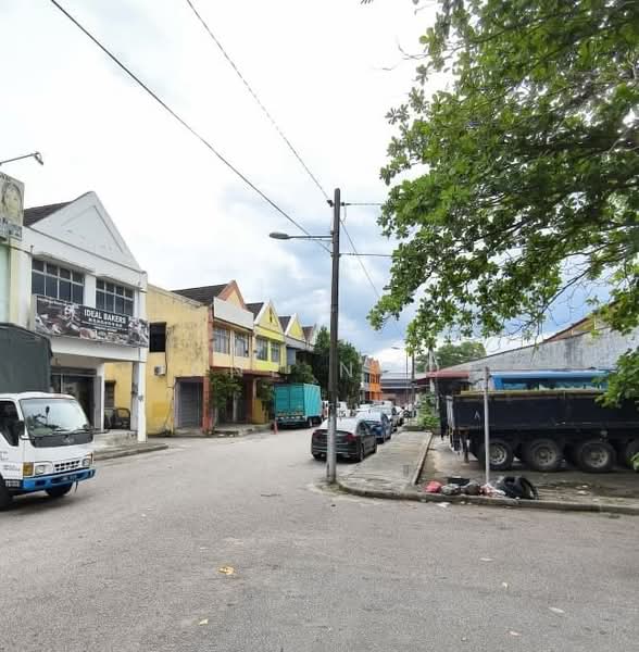 Kedai untuk Dijual di Taman Puteri Wangsa (Ulu Tiram) - Jane Ngoi - PropertyGuru.com.my