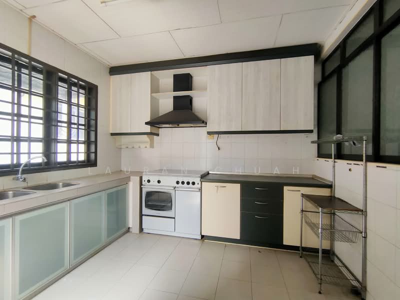2-storey Terraced House for Sale in Bandar Utama 7 (Bandar Utama) - Lauran Chuah - Kitchen - PropertyGuru.com.my