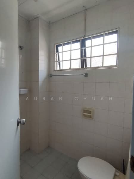 2-storey Terraced House for Sale in Bandar Utama 7 (Bandar Utama) - Lauran Chuah - Bathroom - PropertyGuru.com.my