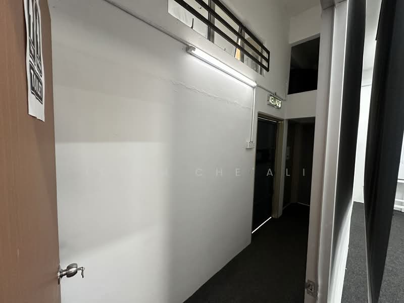 Shop / Office for Sale in Balok (Pahang) - Idham Che'Ali - Corridor - PropertyGuru.com.my