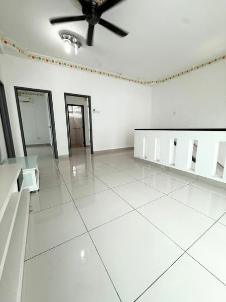 Link Bungalow for Sale in Mutiara Rini (Skudai) - Vincy Sia - Living Room - PropertyGuru.com.my