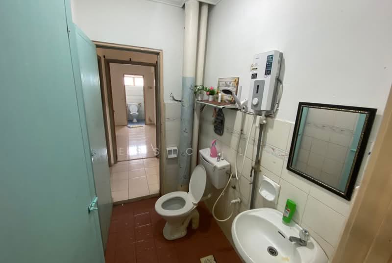 Apartment for Sale at Vista Saujana - Jessica Lim - Bathroom - PropertyGuru.com.my