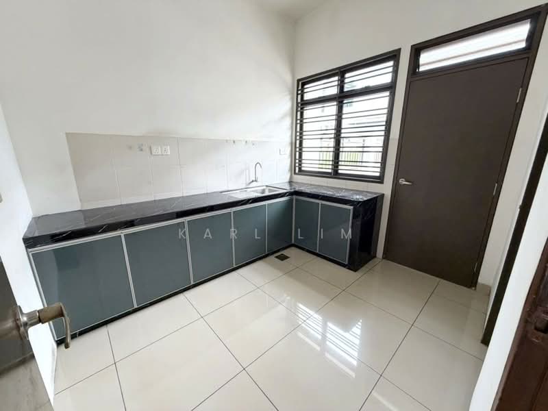 Rumah Teres 2 Tingkat untuk Dijual di Taman Pelangi Indah (Ulu Tiram) - Karl Lim - Kitchen - PropertyGuru.com.my
