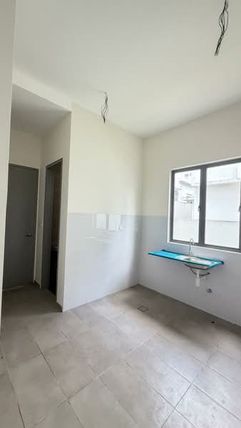 Semi-Detached House for Sale in Kajang (Selangor) - Louis . - Kitchen - PropertyGuru.com.my
