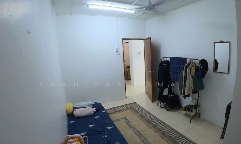1-storey Terraced House for Sale in Taman Langat Utama (Tanjong Duabelas) - Shahidan Ismail - Interior - PropertyGuru.com.my