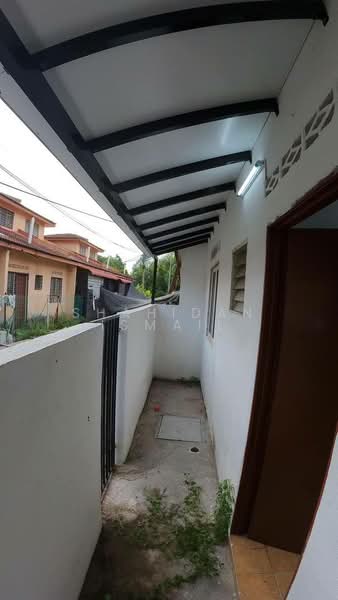 1-storey Terraced House for Sale in Taman Langat Utama (Tanjong Duabelas) - Shahidan Ismail - Exterior - PropertyGuru.com.my