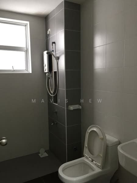 Pangsapuri untuk Disewa di Aliff Avenue (Dwi Alif) - Mavis Hew - Bathroom - PropertyGuru.com.my