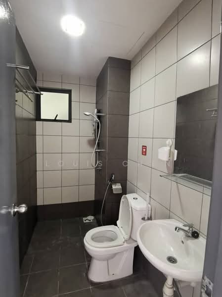 Kondominium untuk Dijual di Casa Green - Louis Chen - Bathroom - PropertyGuru.com.my