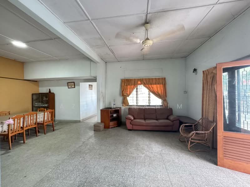 Bungalow for Sale in Kampung Puah (Setapak) - Azli Ibrahim - Living Room - PropertyGuru.com.my