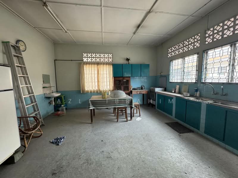 Bungalow for Sale in Kampung Puah (Setapak) - Azli Ibrahim - Kitchen - PropertyGuru.com.my