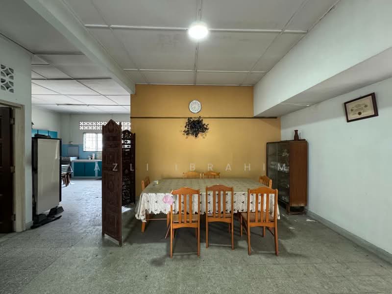 Bungalow for Sale in Kampung Puah (Setapak) - Azli Ibrahim - Dining Room - PropertyGuru.com.my