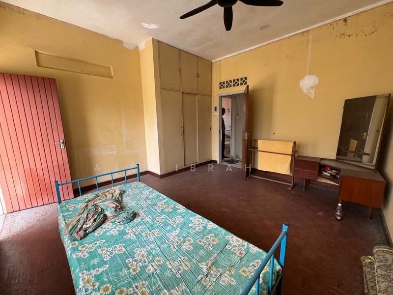 Bungalow for Sale in Kampung Puah (Setapak) - Azli Ibrahim - Bedroom - PropertyGuru.com.my