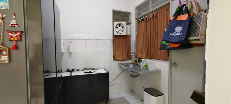 Service Residence for Sale at Main Place Residence - Zeyang Ng - Kitchen - PropertyGuru.com.my