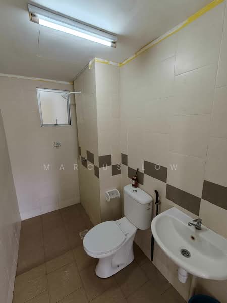 Apartment for Sale at Pangsapuri Seri Mutiara - Marcus Low - Bathroom - PropertyGuru.com.my