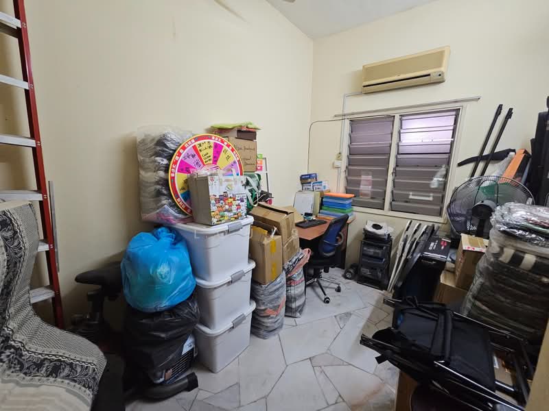 2-storey Terraced House for Sale in Bandar Sungai Long (Selangor) - Louis . - Study - PropertyGuru.com.my
