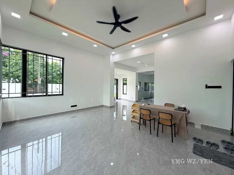 Rumah Teres 2 Tingkat untuk Dijual di Klang (Selangor) - Janice Tang - Living Room - PropertyGuru.com.my