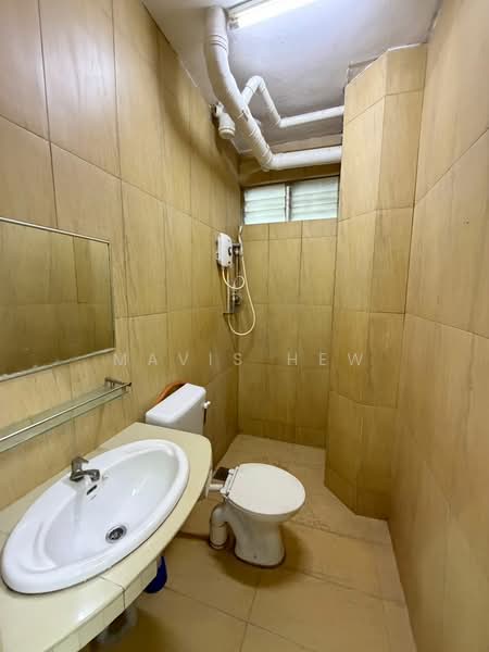 Pangsapuri untuk Disewa di Idaman Senibong - Mavis Hew - Bathroom - PropertyGuru.com.my