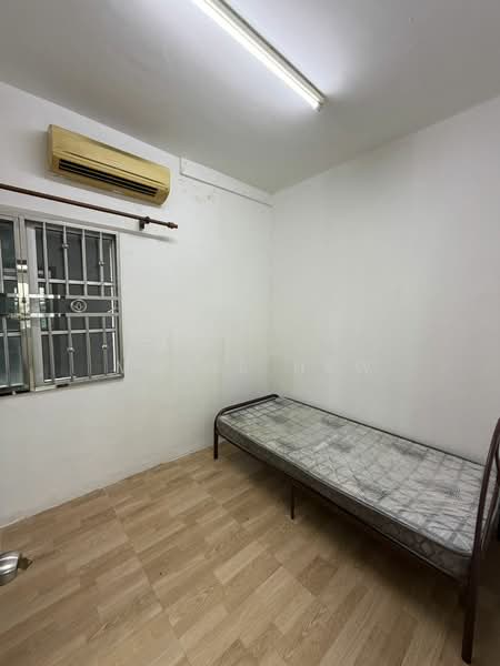 Pangsapuri untuk Disewa di Idaman Senibong - Mavis Hew - Bedroom - PropertyGuru.com.my